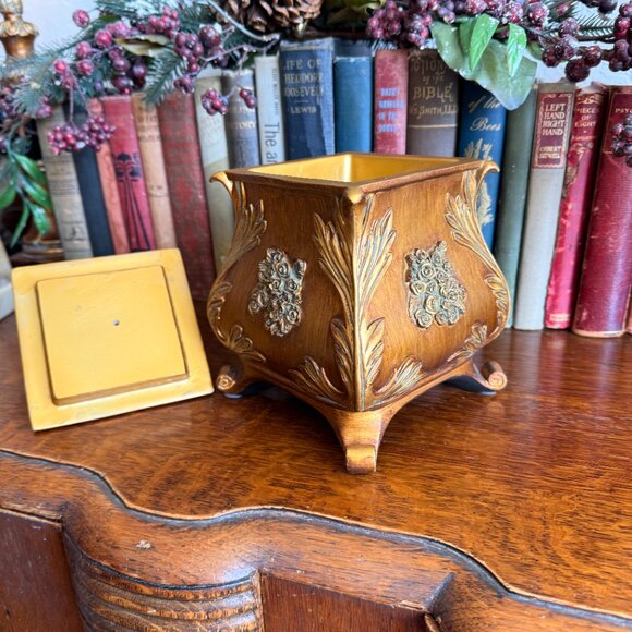 Large Vintage Ornate Heavy Trinket Box - Picture 8 of 16